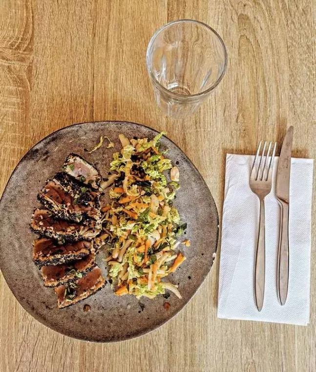 Manger dans un restaurant cosy avec une cuisine artisanale et un chef passionné, Venelles, Le comptoir de Mimie